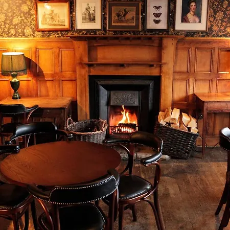 The Black Swan - The Collection Group Helmsley