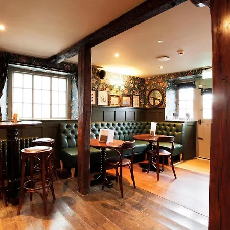 The Black Swan - The Collection Group Helmsley