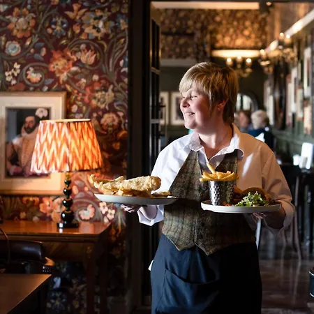 Han/Misafirhane The Black Swan - The Collection Group