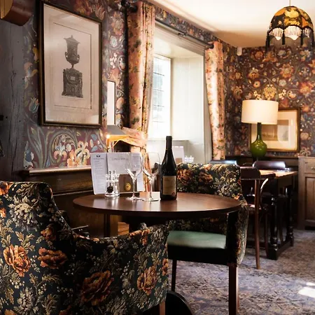 The Black Swan - The Collection Group