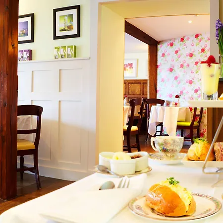 The Black Swan - The Collection Group بيت ريفي هلمسلي