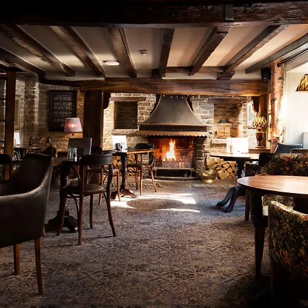 イン The Black Swan - The Collection Group 4*