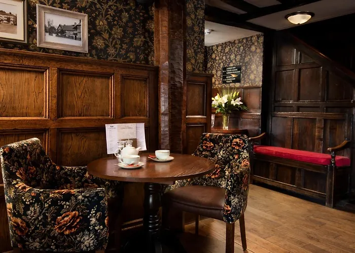 The Black Swan - The Collection Group