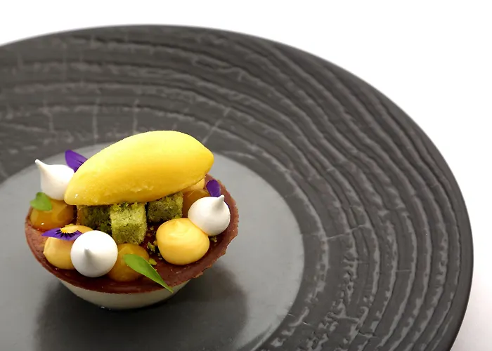 The Black Swan - The Collection Group